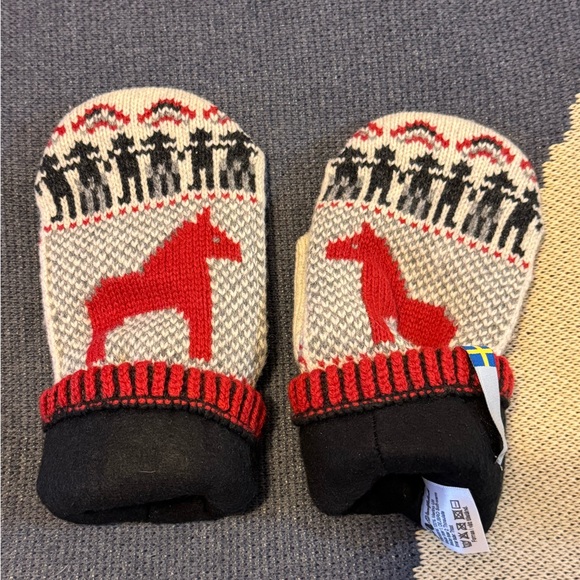 Swedish Ojbro Vantfabrick Wool Mittens with Dala Horse, XL - Picture 5 of 6